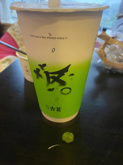 古茗奶茶外壳怎么摘下来古茗奶茶喝出异物在古茗奶茶里喝出塑料怎么办 汽车3